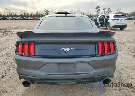 2022 Ford Mustang z USA, uszkodzony, nr VIN 1FA6P8TH2N5131548